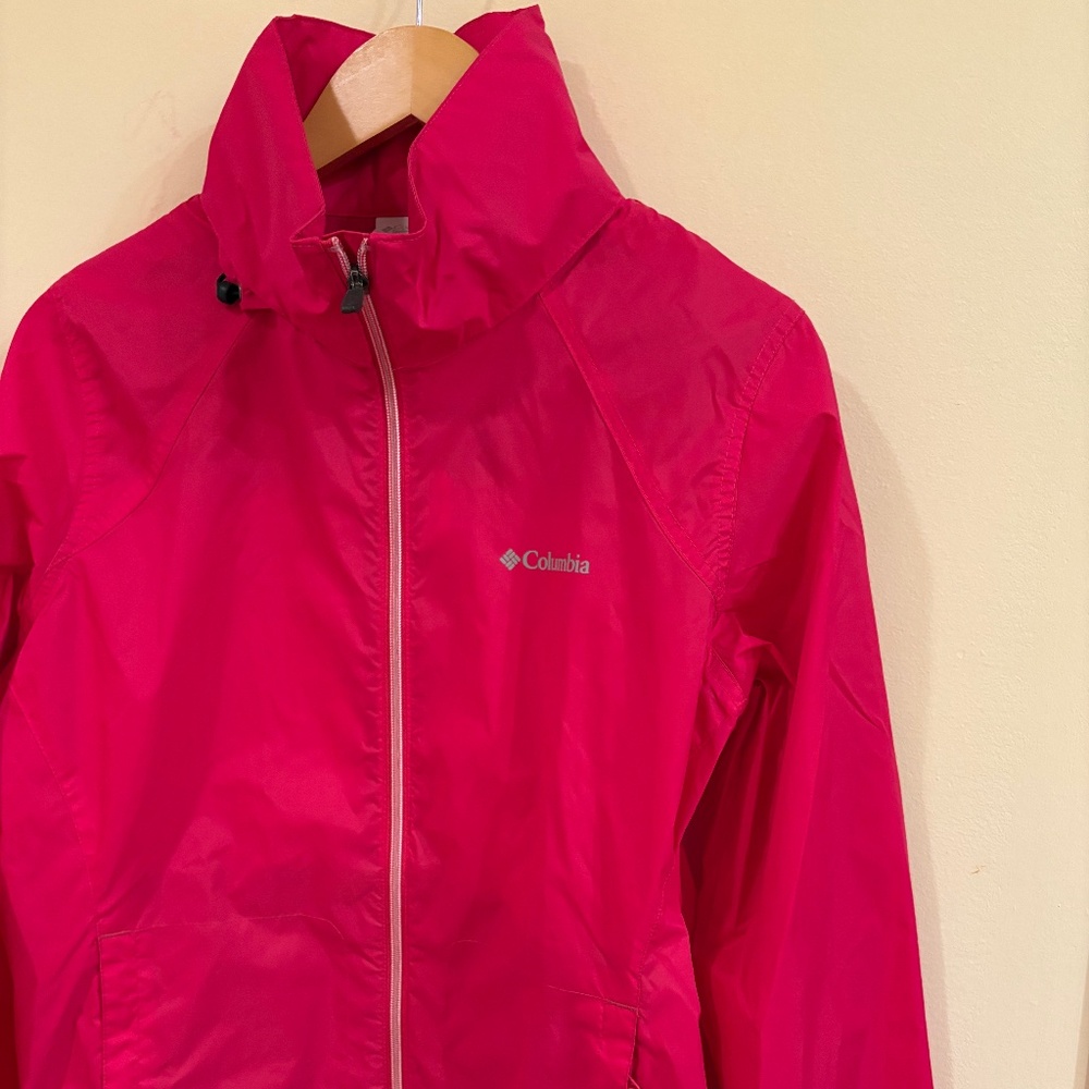 Columbia women's windbreaker. size L.  NWOT